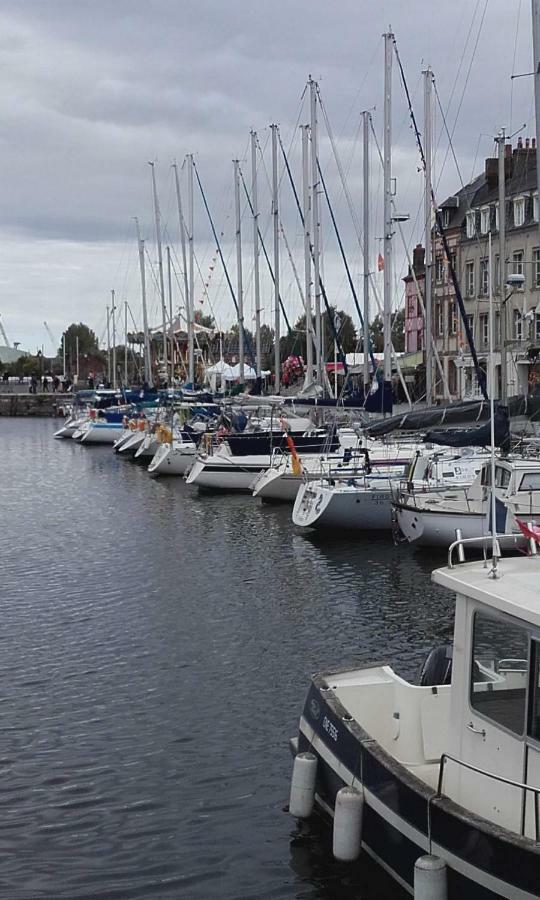 Apartmán La Fleur D Honfleur Avec Son Parking Exteriér fotografie